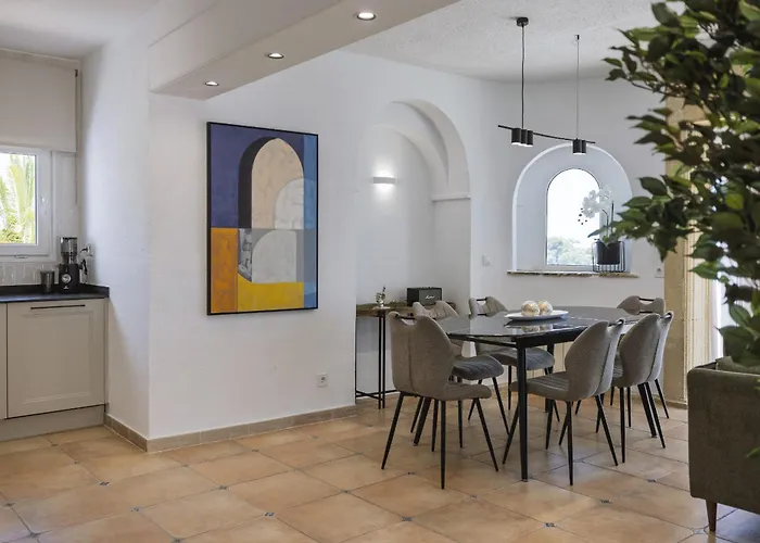 Zephyra Villa